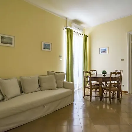 Nel Palazzo Del Re Nasone Apartment