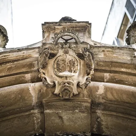 Apartment Nel Palazzo Del Re Nasone *