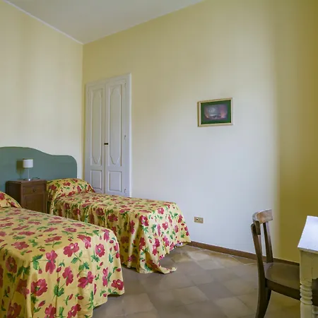 Nel Palazzo Del Re Nasone Conversano